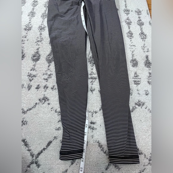 Lululemon Leggings Sz8 - Picture 3 of 6